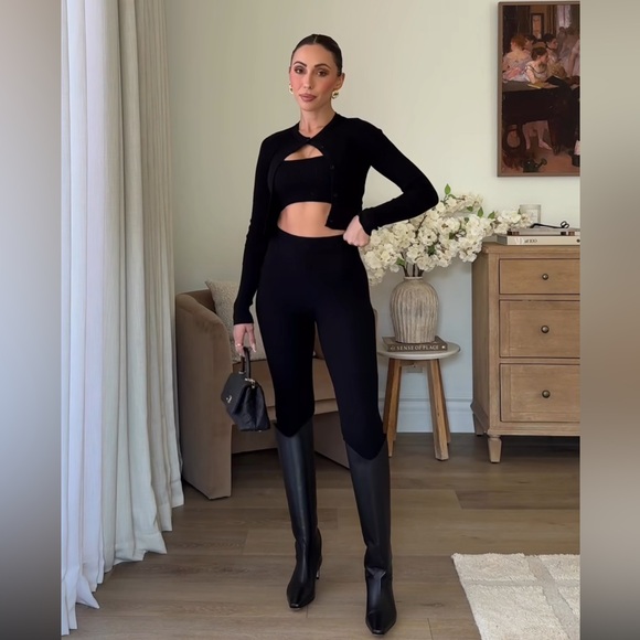 Revolve Set - Picture 3 of 4